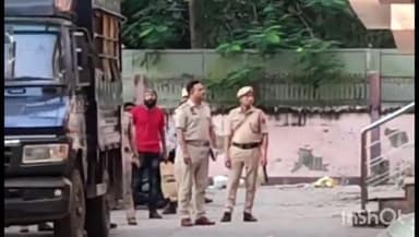 গুৱাহাটী: পানবজাৰৰ কামৰূপ মুখ্য ন্যায়িক দণ্ডাধীশৰ আদালতত হাজিৰ কৰোৱা হয় বীৰ লাচিত সেনা নেতা ৰণ্টু পানীফুকনক