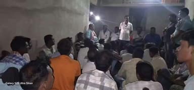 ସତ୍ୟବାଦୀ: କୋମନା ବ୍ଲକ ଲଖନା ପଞ୍ଚାୟତ ରେ ବିଜୁ ଜନତା ଦଳ  ଆଗଧାଡି କର୍ମୀ ମାନଙ୍କ ସହ ଆଗାମୀ ଉପନିର୍ବାଚନ ଉପଲକ୍ଷେ ସାଙ୍ଗଠନିକ ଆଲୋଚନା।