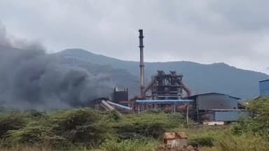 ಸಂಡೂರು: ತಾಲೂಕಿನ ರಣಜಿತ್ಪುರ ಗ್ರಾಮದ ಬಳಿಯ ಕಾರ್ಖಾನೆಯಲ್ಲಿ ಆಕಸ್ಮಿಕ ಅಗ್ನಿ ಅವಘಡ; ಕಾರ್ಮಿಕಗೆ ಗಾಯ