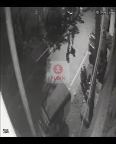 பெரம்பூர்: புளியந்தோப்பு நரசிம்மன் நகர் பகுதியில் நான்கு ஆட்டோ ஓட்டுநர்களின் ஆட்டோக்களை அடித்து நொறுக்கிய மர்ம நபர்களின் சிசிடிவி காட்சி வெளியாகி பரபரப்பு