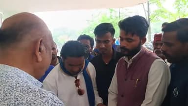 जन समस्याओं को लेकर बहुजन भीम आर्मी ने जिला कलेक्टर महोदय को ज्ञापन सौंपा Collector Office Damoh CM Madhya Pradesh
#Dev