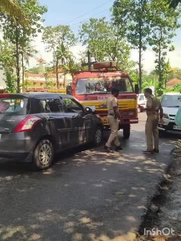 കോന്നി: കുമ്പഴ കളിയ്ക്കൽ പടി ജംഗ്ഷനിൽ ടിപ്പർലോറിയും കാറും കൂട്ടിയിടിച്ച് അപകടം