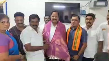 ராசிபுரம்: ஆண்டகலூர் கேட்டில் ராசிபுரம் தொகுதி பொறுப்பாளருக்கு பாஜகவினர் வரவேற்பு அளித்தனர்