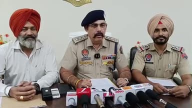 ਬਟਾਲਾ: ਸਾਈਬਰ ਸੈਲ ਬਟਾਲਾ ਨੇ ਅੱਜ ਉਹ ਲੋਕਾਂ ਦੇ ਪੈਸੇ ਵਾਪਿਸ ਕਰਵਾਏ ਜੋ ਪੈਸੇ ਠੱਗਾਂ ਨੇ ਆਨਲਾਈਨ ਠੱਗੀ ਰਾਹੀਂ ਠੱਗੇ ਸਨ