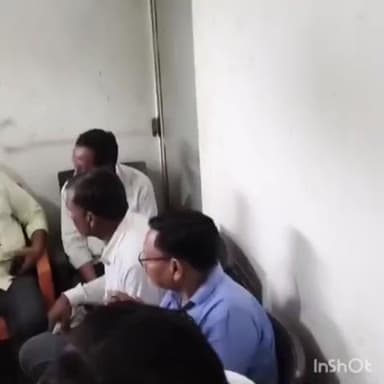 हरिहरगंज: क्षेत्रीय विधायक संजय सिंह यादव ने सतगावां मोहल्ले में मृतक के परिजनों से मुलाकात की, हर संभव मदद का दिया भरोसा