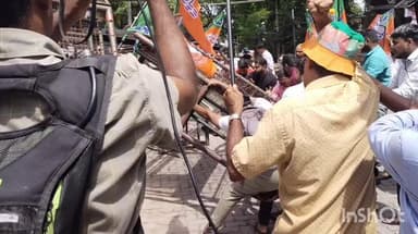 കണയന്നൂർ: മെസ്സിയെ കൊണ്ടുവരുമെന്ന് പറഞ്ഞ് പറ്റിച്ചു; കടവന്ത്രയിലെ GCDA ഓഫീസിലേക്ക് യുവമോർച്ച പ്രതിഷേധ പ്രകടനം