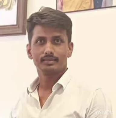 ಚಿಕ್ಕಮಗಳೂರು: ಮನೆಗೆ ನುಗ್ಗಿ ಕಾಂಗ್ರೆಸ್ ಕಾರ್ಯಕರ್ತನ ಮೇಲೆ ಹಲ್ಲೆ.! ವಿಡಿಯೋ ವೈರಲ್.!