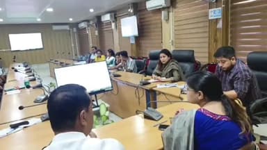 সোণাৰি: জিলা আয়ুক্ত সভাকক্ষত আয়ুক্তৰ উপস্থিতিত অনুষ্ঠিত হল সর্দাৰ বল্লভভাই পেটেলৰ জন্ম জয়ন্তী উদযাপন উপলক্ষে গুৰুত্বপূৰ সভা