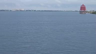 குன்றத்தூர்: செம்பரம்பாக்கம் ஏரிக்கு நீர்வரத்து குறைந்ததை ஒட்டி 750 கன அடி நீர் வெளியேற்றப்பட்டு இருந்தது நிலையில் தற்போது 100 கன அடி நீர் மட்டுமே வெளியேற்றப்பட்டு