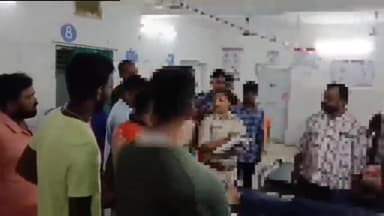 ନୟାଗଡ: ଫତେଗଡ ଥାନା ଅନ୍ତର୍ଗତ ପଥରଚକଡା ପଞ୍ଚାୟତ ଅଧୀନ ମାଧପୁର ଗ୍ରାମରେ ଆମ୍ବୁଲାନ୍ସ ଧକ୍କାରେ ଦୁଇ ଗୁରୁତର ଭାବେ ଆହତ ସୂଚନା