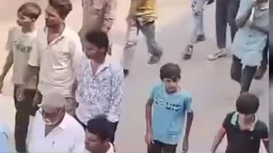 દહેગામ: દહેગામ શહેરમાં હત્યા કરનાર આરોપીને ફાંસીની સજા થાય તેની માંગ સાથે દેવીપુજક સમાજે રેલી યોજી