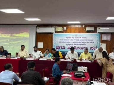 ಬೈಂದೂರು: ಹಿಂದುಳಿದ ವರ್ಗಗಳ ಮತ್ತು ಅಲ್ಪಸಂಖ್ಯಾತರ ಕಲ್ಯಾಣ ಸಮಿತಿಯಿಂದ ನಡೆದ ಸಭೆಯಲ್ಲಿ ಶಾಸಕ ಗುರುರಾಜ್ ಗಂಟಿಹೊಳೆ ಬಾಗಿ