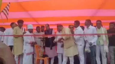 सतबरवा: फुलवरिया में औरंगा नदी तट पर ऐतिहासिक पलामू किला जतरा मेला शुरू, वित्त मंत्री राधाकृष्ण किशोर ने किया उद्घाटन