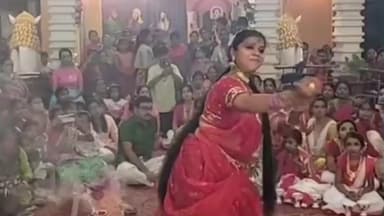 সাঁইথিয়া: সাঁইথিয়ায় জয়তু সুভাষ গোষ্ঠীতে জগদ্ধাত্রী পুজোয় সাংস্কৃতিক অনুষ্ঠান