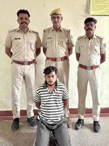 अनूपगढ़: अनूपगढ़ के प्रेम नगर के पास दो नाबालिगों के साथ मारपीट कर लूट करने वाले तीसरे आरोपी को पुलिस ने किया गिरफ्तार