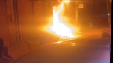 जयपुर: गलतागेट थाने के गंगापोल बासबदनपुरा कल्लन शाह कॉलोनी में एक मकान में लगी भीषण आग, प्रशासन मौके पर मौजूद