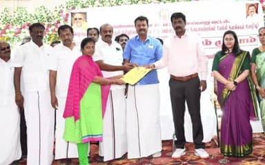 செய்யாறு: புளியரம்பாக்கம் கிராமத்தில் மக்கள் தொடர்பு திட்ட முகாமில் கலெக்டர் பங்கேற்று நலத்திட்ட உதவிகளை வழங்கினார்