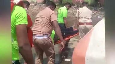 ஊத்தங்கரை: அனுமன் தீர்த்தம் தென்பெண்ணை ஆற்றங்கரையில் தீயணைப்பு மற்றும் மீட்பு பணித்துறை சார்பில்  வடகிழக்கு பருவமழை ஒத்திகை பயிற்சி நடைபெற்றது