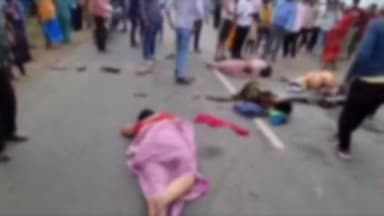 दमयंती नगर: दमयंती नगर के पास सड़क हादसे में घायल गायकों का हाल जानने जिला अस्पताल पहुंचे भाजपा जिलाध्यक्ष श्याम शिवहरे