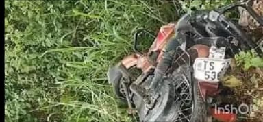 బోయిన్పల్లి: అనంతపల్లి గ్రామంలో ద్విచక్ర వాహనం అదుపుతప్పి రోడ్డు ప్రమాదం వ్యక్తికి తీవ్ర గాయాలు