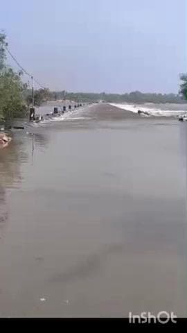 राजमहल टोडारायसिंह मार्ग स्थित बनास नदी रपट पर बहने लगा पानी, आवागमन हुआ बंद