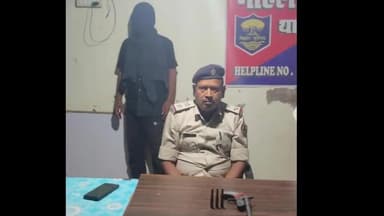 दरौली: दरौली थाना क्षेत्र में वाहन जांच के दौरान हथियार और बाइक के साथ एक बदमाश गिरफ्तार