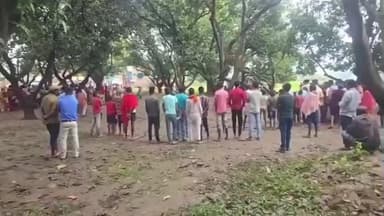 सनहौला: सन्हौला के महियामा रसलपुर बगीचे में युवक का शव पेड़ से लटका मिला, हत्या की आशंका में पुलिस की पूछताछ