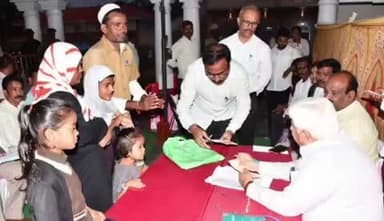 ಗದಗ: ನಗರದಲ್ಲಿ ಸಚಿವ ಡಾ. ಎಚ್ ಕೆ ಪಾಟೀಲ ಅವರಿಂದ ಸಾರ್ವಜನಿಕ ಅಹವಾಲು ಸ್ವೀಕಾರ