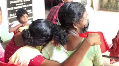 നിലമ്പൂർ: ഡോക്ടറെ കാണാനായി നിലമ്പൂർ ആശുപത്രിയിൽ എത്തിയ പാലക്കയം നഗറിലെ ആദിവാസിബാലിക മരിച്ചു,