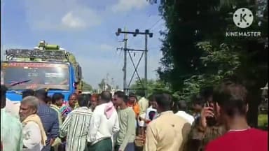 ಕಂಪ್ಲಿ: ದೇವಲಾಪುರ ಬಳಿ ಬೈಕ್ ಹಾಗೂ ಭತ್ತ ಕೊಯ್ಯುವ ಮಷನ್ ಹೊತ್ತ ಲಾರಿ ನಡುವೆ ಭೀಕರ ಅಪಘಾತ, ಬೈಕ್ ಸವಾರ ಸ್ಥಳದಲ್ಲೇ ಮೃತ