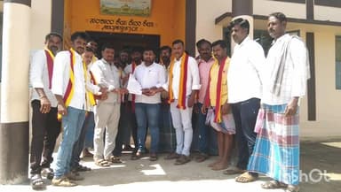 ಹಾನಗಲ್: ಮಾಸನಕಟ್ಟಿ ಗ್ರಾಮದ ಸರಕಾರಿ ಪ್ರೌಢ ಶಾಲೆಯಲ್ಲಿ ಶೌಚಾಲಯ ನಿರ್ಮಾಣ ಮಾಡುವಂತೆ ಕರವೇ ಅಗ್ರಹ