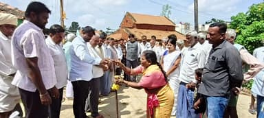 ಚನ್ನಪಟ್ಟಣ: ನಾಗವಾರ ಗ್ರಾಮದಲ್ಲಿ ಸಿಸಿ ರಸ್ತೆ ಕಾಮಗಾರಿಗೆ ಶಾಸಕ ಯೋಗೀಶ್ವರ್ ಗುದ್ದಲಿ ಪೂಜೆ