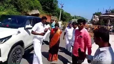 சோளிங்கர்: சோளிங்கர் அருள்மிகு லட்சுமி நரசிம்மர் திருக்கோவிலில் சௌமியா அன்புமணி ராமதாஸ் சாமி தரிசனம் மேற்கொண்டார்