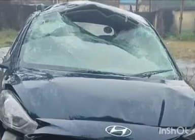 रामगढ़: सड़क दुर्घटना में हाई कोर्ट के वकील प्रणय सिंह की मौत, पत्नी और बेटी गंभीर रूप से घायल