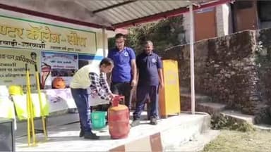 मोरी: जिला आपदा प्रबंधन प्राधिकरण ने मोरी के जखोल में 140 ग्रामीणों को आपदा के दौरान राहत एवं बचाव कार्य का प्रशिक्षण दिया