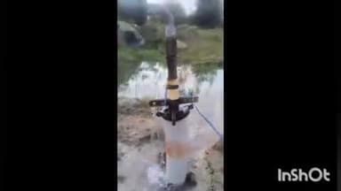 కొడంగల్: రేగటి మైలారం గ్రామంలో రైతు అంజలప్ప పొలంలో బోరు బావిలో నుండి ఉబికి వస్తున్న నీరు