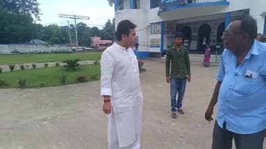 শান্তিপুর: হঠাৎ করে আজ দুপুরে শান্তিপুর থানায় প্রাক্তন বিধায়ক অরিন্দম ভট্টাচার্য্য