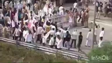 वाशिम: एस. टी. प्रवर्गात आरक्षण मिळवण्यासाठी गोर बंजाराने समृद्धी महामार्गावर भोग लावून केला दोन तास रास्ता रोको