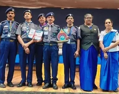 మాచారెడ్డి: జాతీయస్థాయిలో ప్రతిభ కనబరిచిన ఘన్పూర్ ప్రభుత్వపాఠశాల ఉపాధ్యాయుడు గోపాలకృష్ణను అభినందించిన జిల్లా విద్యాశాఖ అధికారి రాజు