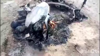 अतर्रा: महुटा चौकी क्षेत्र में स्कूटी सवार महिला को ट्रक ने मारी टक्कर, स्कूटी में लगी आग