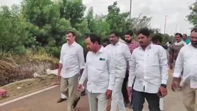 నార్సింగి: వద్దన్నం కొనుగోలు కేంద్రాల్లో దాన్యం వెంటనే ఖరీదు చేయాలి
దుబ్బాక ఎమ్మెల్యే కొత్త ప్రభాకర్ రెడ్డి డిమాండ్