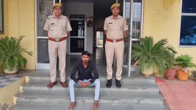 पीसांगन: पीसांगन पुलिस की बड़ी कार्रवाई, अवैध बजरी परिवहन में फरार ट्रैक्टर चालक को किया गिरफ्तार