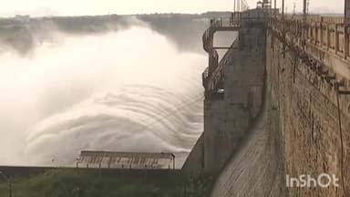 తిమ్మాపూర్ ఎల్ఎండీ కాలనీ: తిమ్మాపూర్ లోని LMD జలాశయం 14గేట్లు ఎత్తి నీటిని దిగువకు విడుదల చేసిన అధికారులు