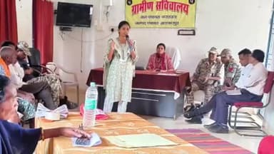 नारायणपुर: ग्राम करलखा में चलित थाना कार्यक्रम के माध्यम से ग्रामीणों को मिली साइबर अपराध, घरेलू हिंसा व कानूनी अधिकारों की जानकारी