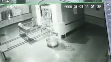 ಧಾರವಾಡ: ಮುರಕಟ್ಟಿ ಗ್ರಾಮದಲ್ಲಿ ಕರಿಯಮ್ಮ ದೇವಿ ಚಿನ್ನದ ಆಭರಣ ಹಾಗೂ ಬೆಳ್ಳಿ ಕಿರೀಟ ಕದ್ದ ಕಳ್ಳರು: ಸಿಸಿಟಿವಿಯಲ್ಲಿ ದೃಶ್ಯ ಸೆರೆ