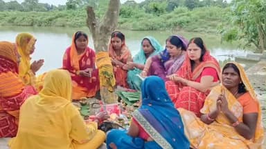 केसरिया: केसरिया प्रखंड के नयागांव समेत कई गांव में अक्षय नवमी का पर्व गुरुवार को श्रद्धा और आस्था के साथ मनाया गया