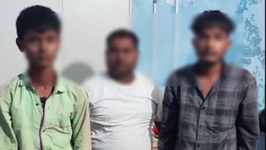 सहदेई बुजुर्ग: सोशल मीडिया पर पिस्तौल लहराने वाले तीन युवक सहदेई बुजुर्ग पुलिस द्वारा गिरफ्तार