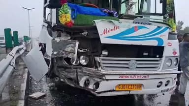 ગાંધીનગર: સરગાસણ ઓવરબ્રિજ પર ત્રિપલ અકસ્માત