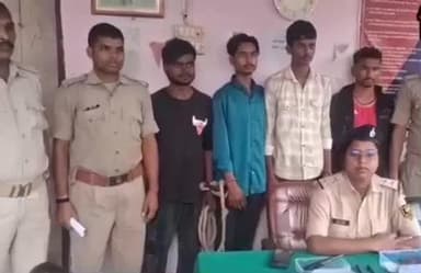 गोपालगंज: विजयीपुर थाना पुलिस ने 2 देसी कट्टा व जिंदा कारतूस के साथ चार युवकों को किया गिरफ्तार, एसपी ने दी जानकारी