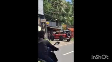 കണയന്നൂർ: തിരുവാങ്കുളം ബീവറേജിന് സമീപം നാട്ടുകാരെ ആക്രമിക്കാൻ ശ്രമിച്ച യുവാവിനെ തൃപ്പൂണിത്തുറ പോലീസ് അറസ്റ്റ് ചെയ്തു